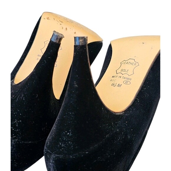 Vintage 90s Touch Of Nina Black Velvet Heels Pumps Shoes Leather Sole 6.5 M - Picture 12 of 16